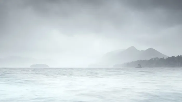 misty-morning-derwent-water