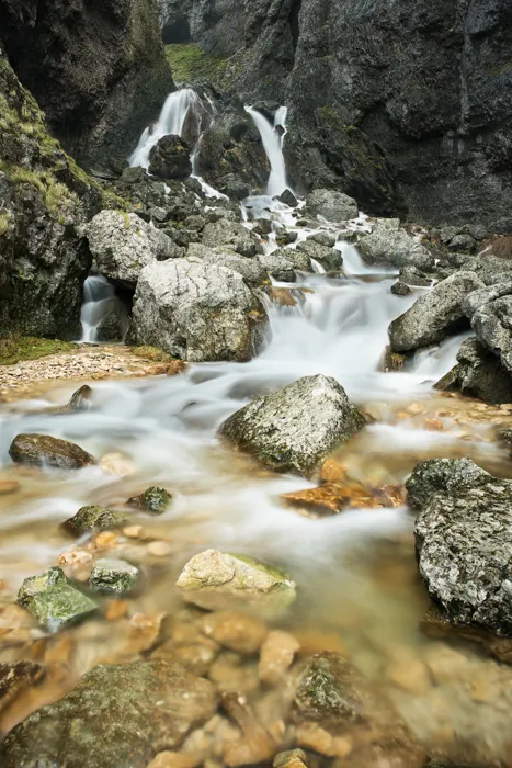gordale-scar-lower-waterfalls
